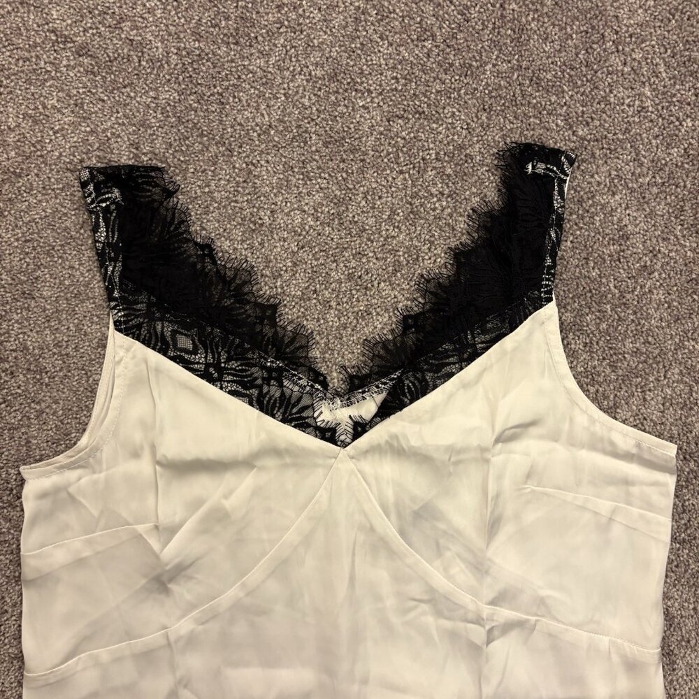 Worthington Women's Sleeveless Tank Top Size M White Black V-Neck NWT $49 - Picture 5 of 15
